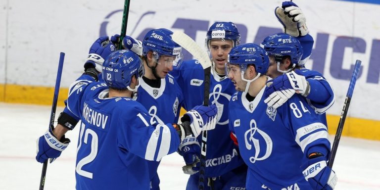 «Динамо» выиграло у «Спартака» в московском дерби в КХЛ